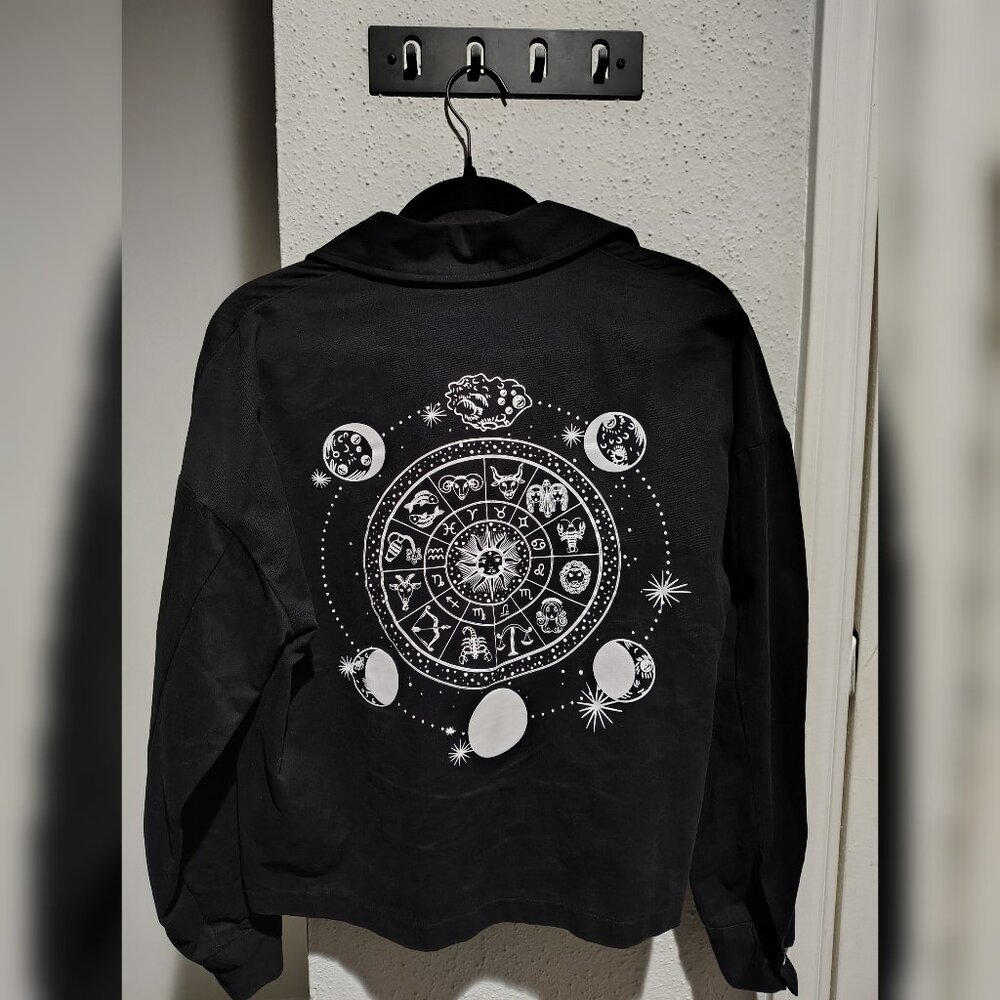 ROMWE Cropped Astrology Print Lightweight Jacket
